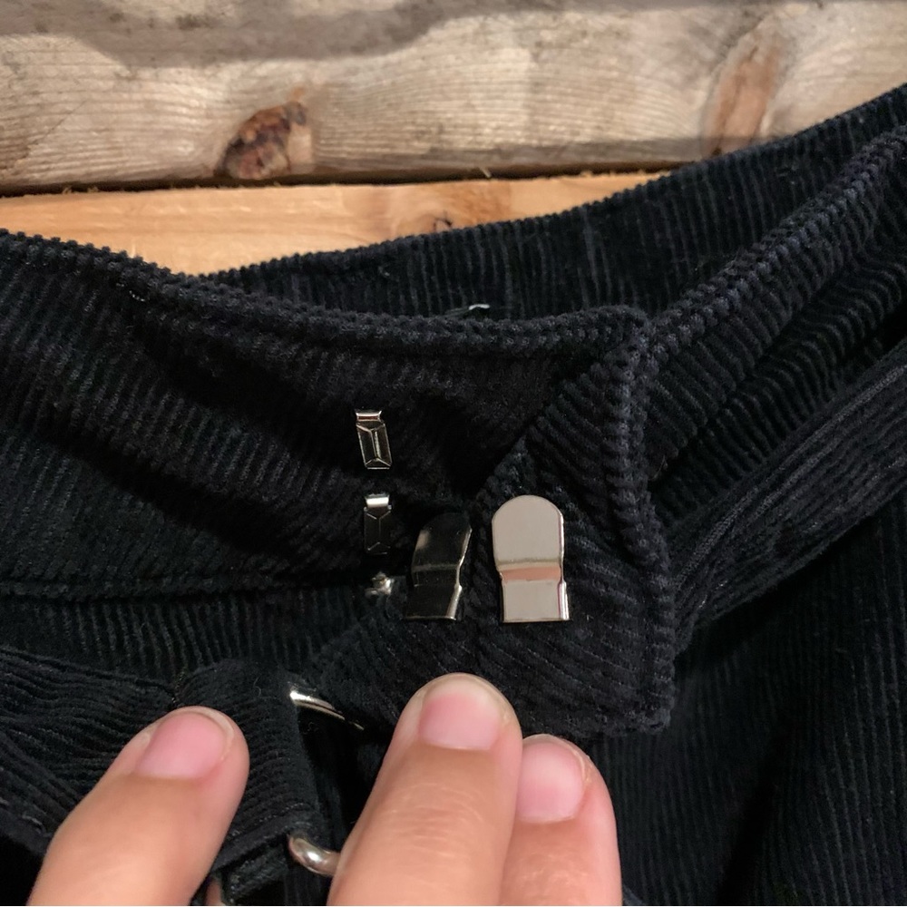 UO Urban Outfitters BDG Black Corduroy Belted Mini Skirt Size S - Picture 4 of 8